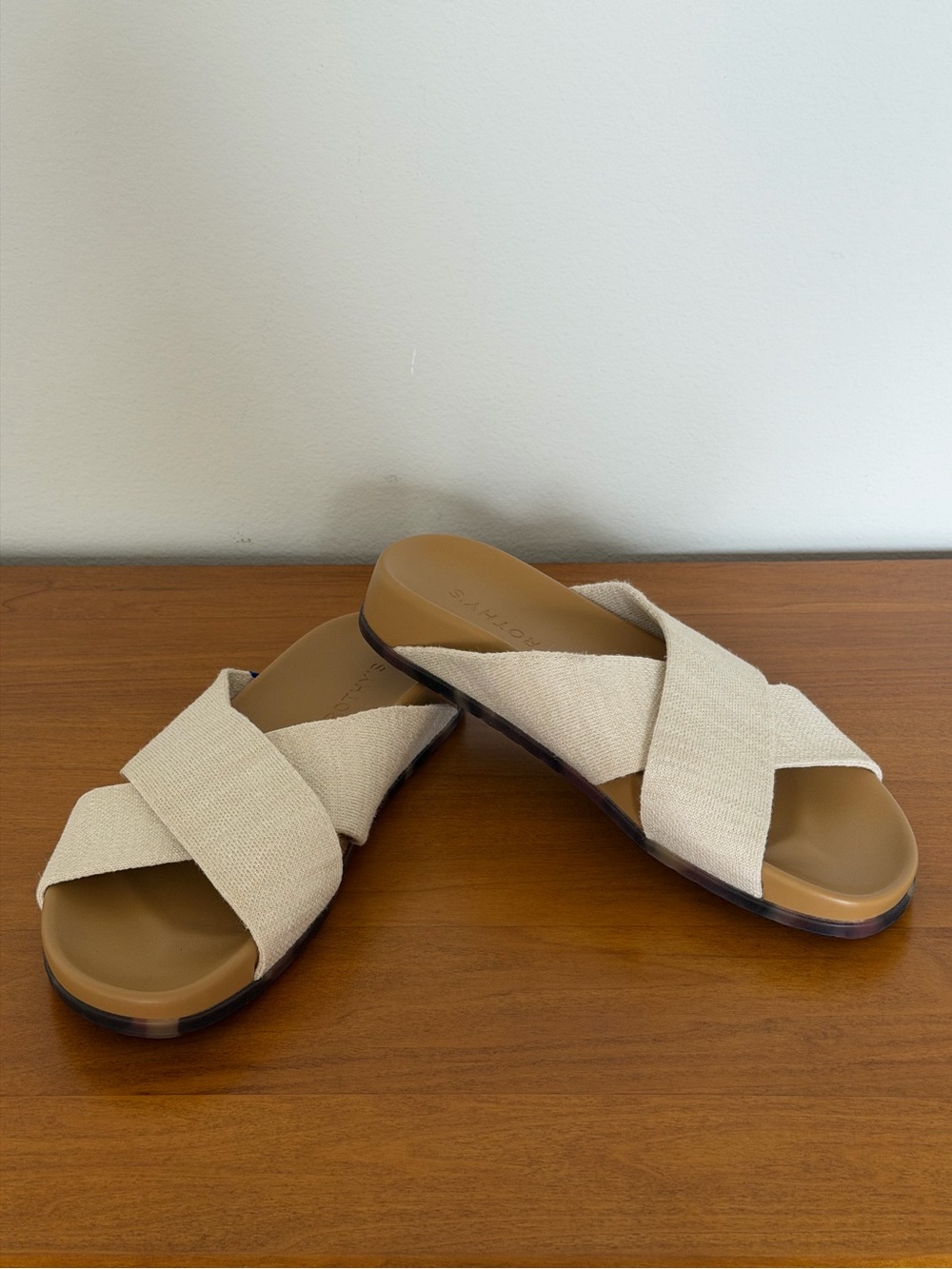 ✨Rothy's Weekend Slide Sandals in Oat 8 / New✨ - Picture 3 of 11